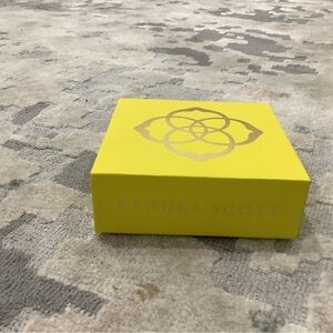 Kendra Scott jewelry box
